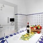 Santa Caterina Villa *